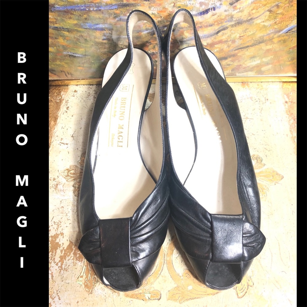 SZ 36.5-BRUNO MAGLI BLACK LEATHER  PEEP-TOE SLIDES